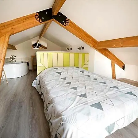 Le Carport Hotel Ennevelin